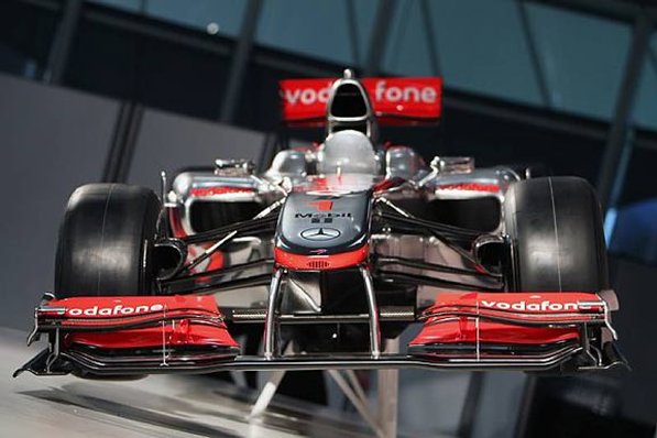 VODAFONE MCLAREN F1 TEAM MP25 MERCEDES-BENZ FO 108X V8